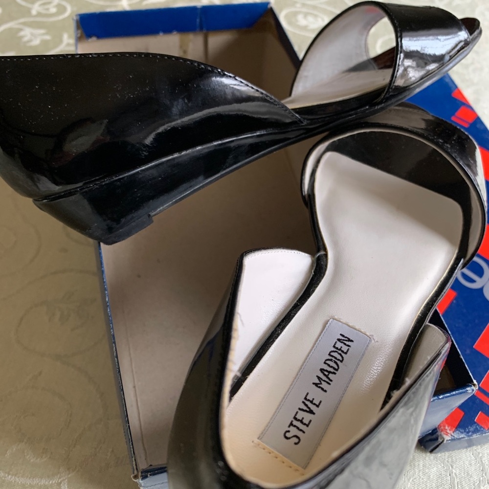 Black patent leather dress Flats